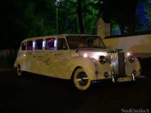 Proginių automobilių nuoma